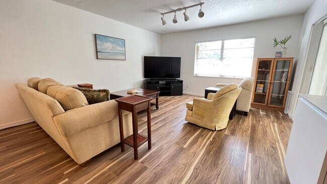 Building Photo - 2870 Rampart Cir