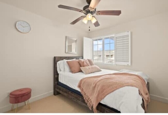 Building Photo - 92-1498 Aliinui Dr