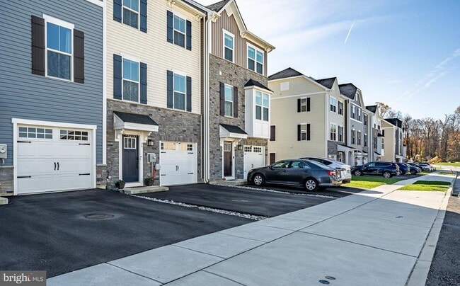 Building Photo - 74 Glory Maple Ln