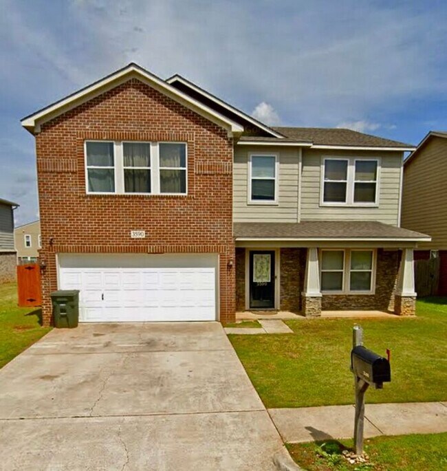 Primary Photo - Over 3,000 square foot with a fenced yard