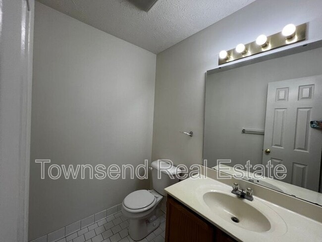 Building Photo - 1051 Ancestry Dr