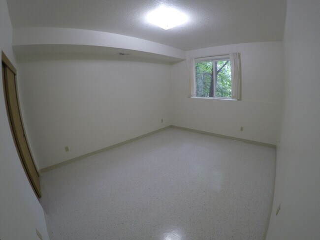 Building Photo - 39261 Hood St