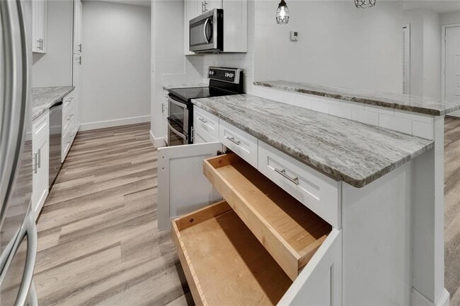 Building Photo - 2552 Bramblewood Dr W