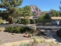 Building Photo - Lovely West Sedona home with large fenced ...
