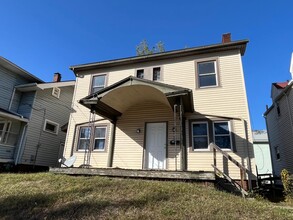 Building Photo - 1706 Grand Ave