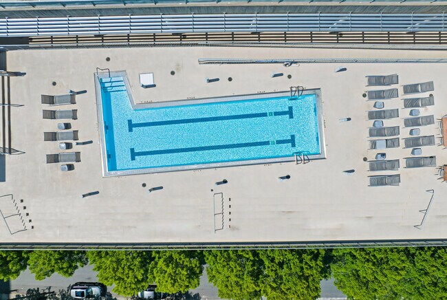 Building Photo - 845 Spring St NW