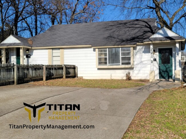 Primary Photo - Large Studio Under $700