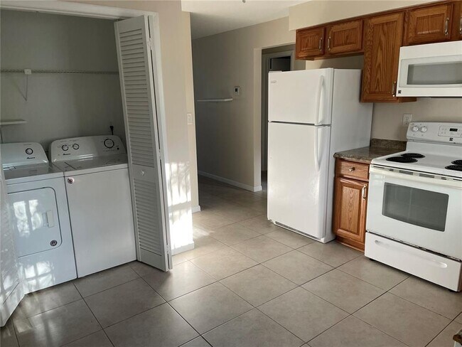 Building Photo - 333 Lagoon Dr