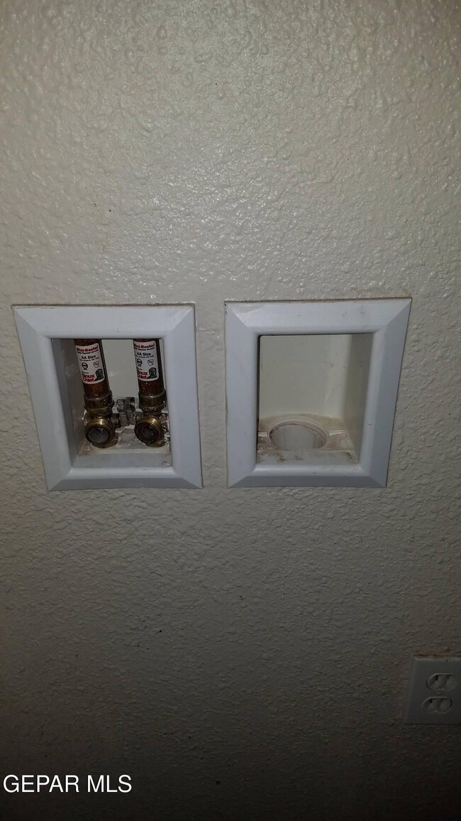 Building Photo - 12912 Alfredo Apodaca Dr