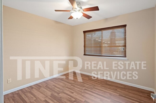 Building Photo - 8224 Longden Cir