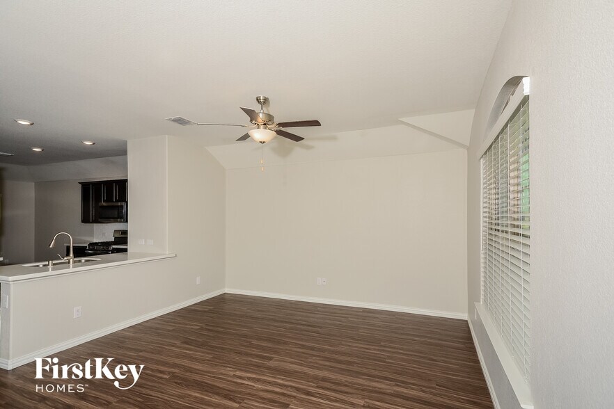 Building Photo - 145 Cedar Canyon Dr