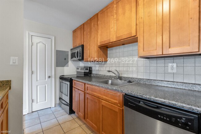 Building Photo - 3 br, 1.5 bath Condo - 6305 Hil Mar Drive,...