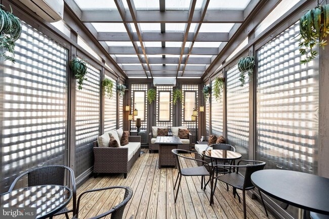 Building Photo - 2131 S St NW