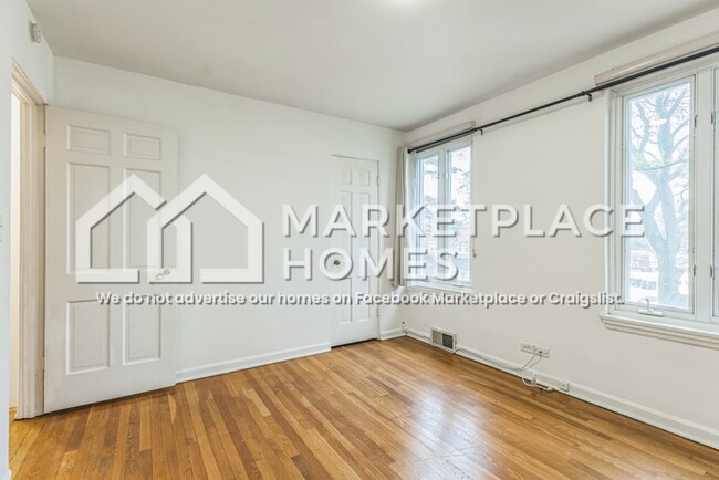 Building Photo - 706 Broadview Ave