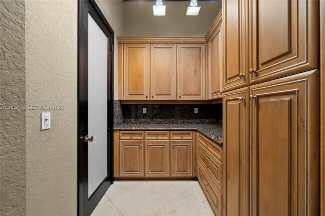 Building Photo - 14130 SW 33rd Ct