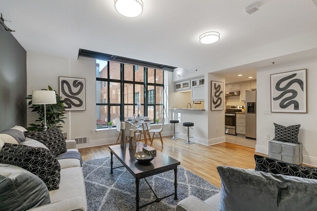 Building Photo - South Beach: Unfurnished 2-Story Condo nea...