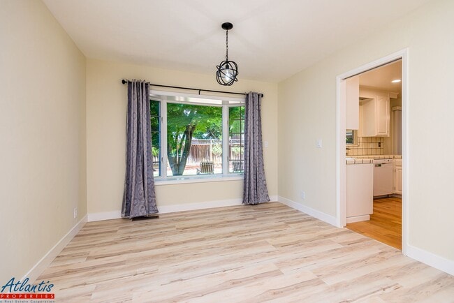 Building Photo - Beautiful Willow Glen Home | Desirable Location