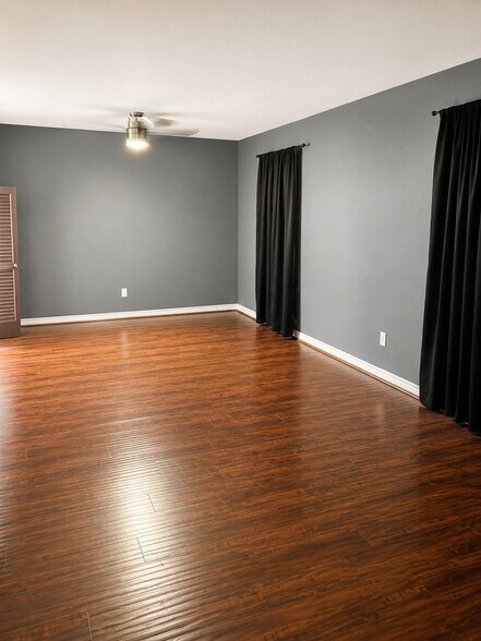 Building Photo - 10410 Black Walnut Dr