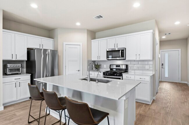 Building Photo - 12119 Bear River Dr