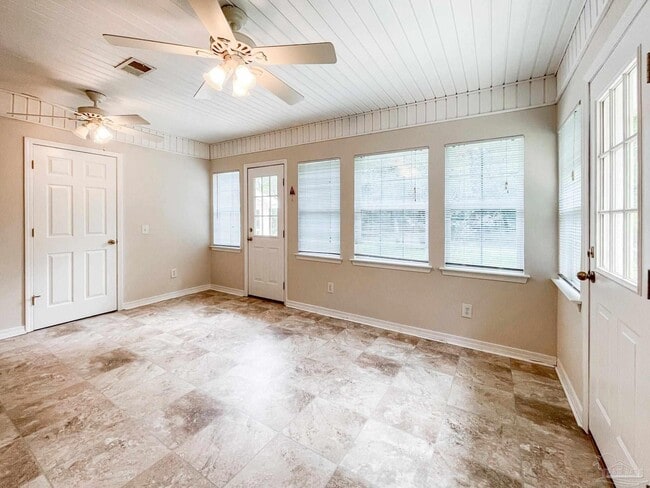 Building Photo - 2533 Jibe Dr