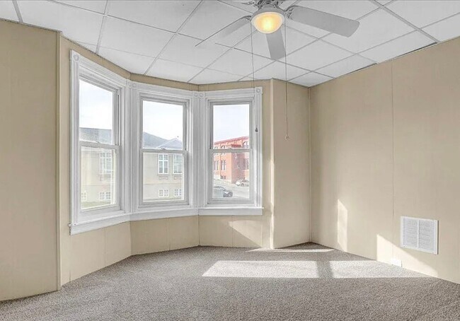 Building Photo - 507 Chestnut St