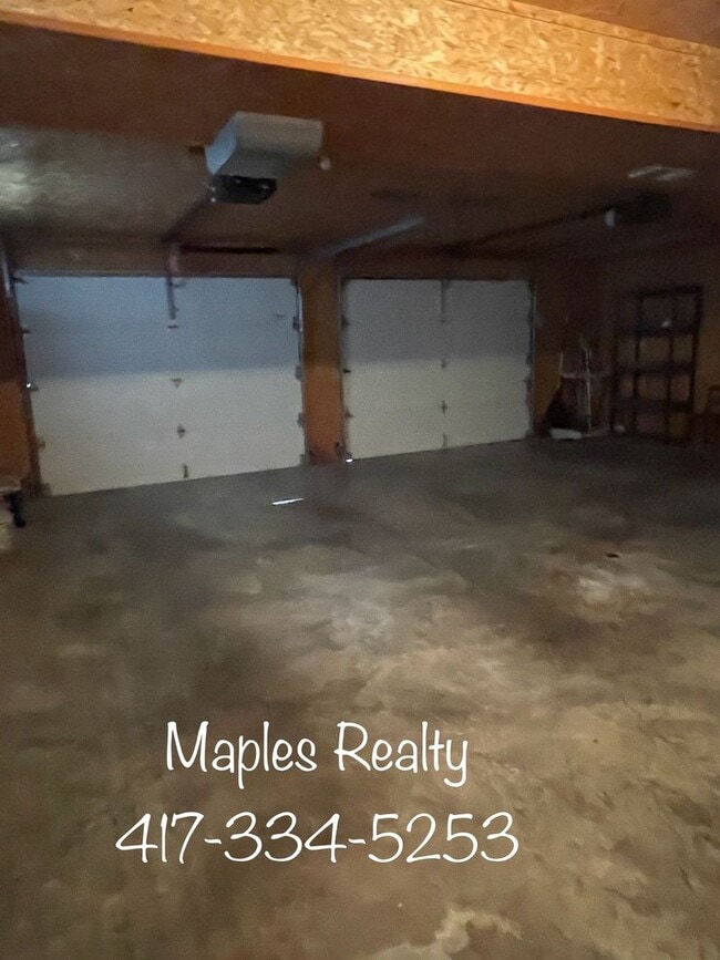 Building Photo - NEW LISTING - 3 bedroom, 2.5 bath in Ridgedale, MO near Big Cedar Lodge