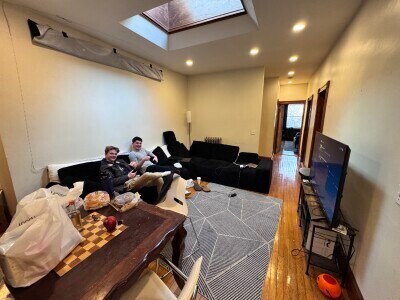 Building Photo - 20 Gibbs St