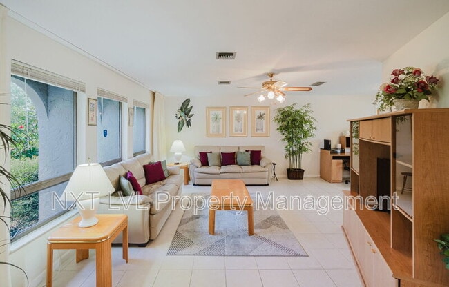 Building Photo - 403 SE 33rd Terrace