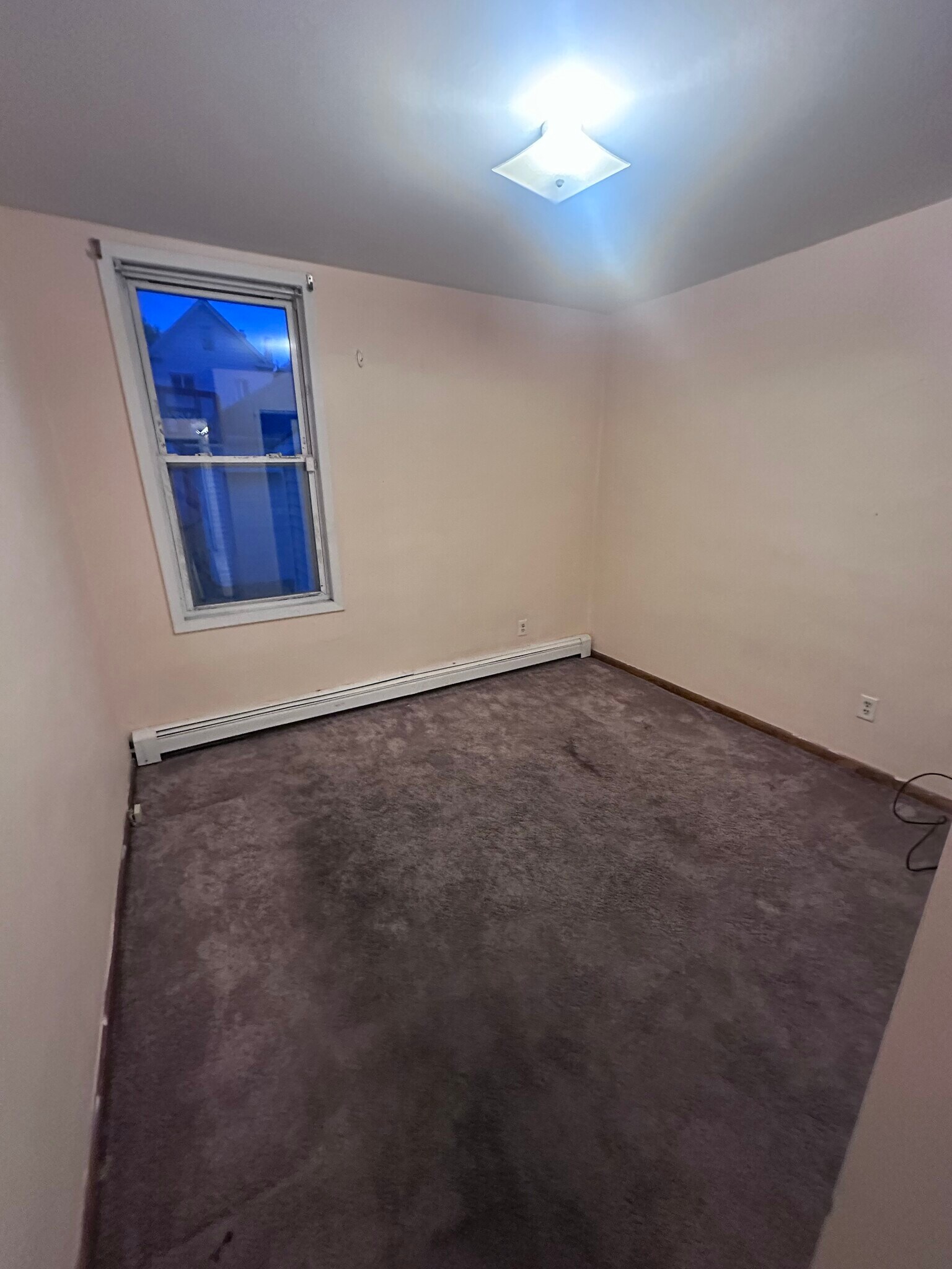 Building Photo - 95 E Clifton Ave