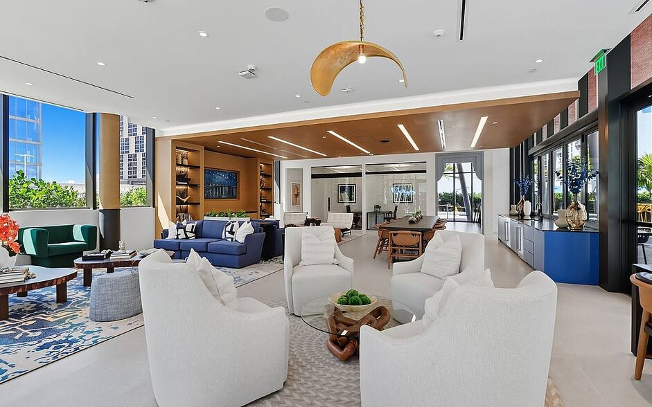 Building Photo - 777 NW 2nd Ave