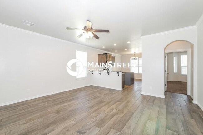 Building Photo - 4 Bedroom Pet-Friendly Home in OKLAHOMA CITY, OK with Main Street Renewal