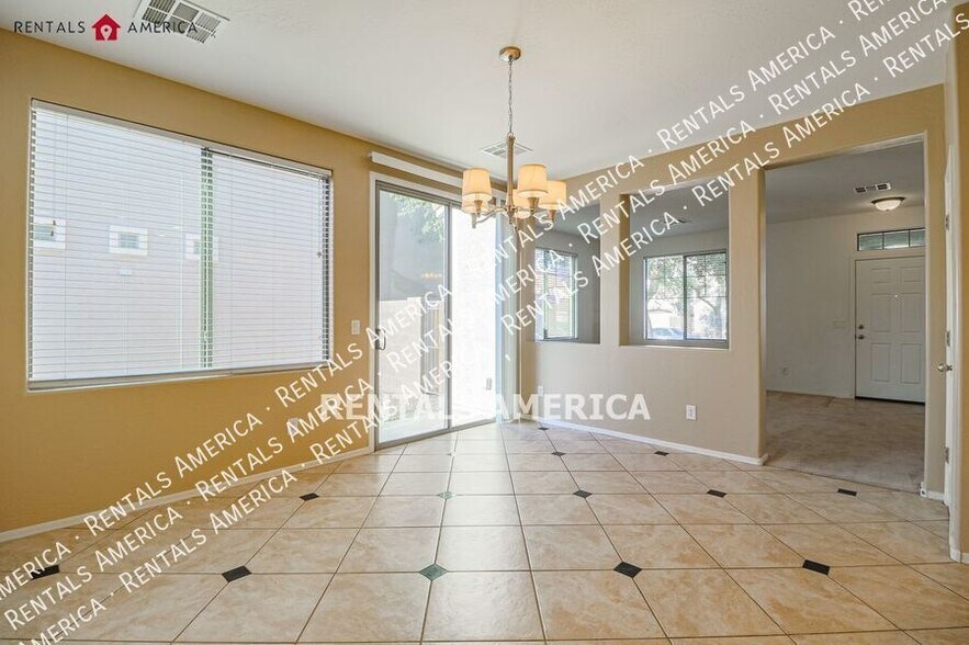 Building Photo - 2715 S Cupertino Dr