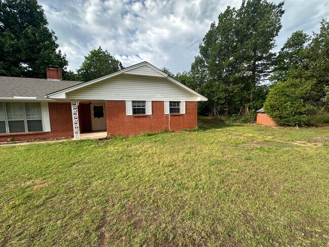 Building Photo - 34403 Lake Rd