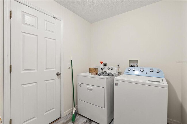 Building Photo - 410 Central Mariners Dr