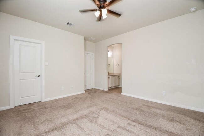 Building Photo - 25106 Sundance Park Ln