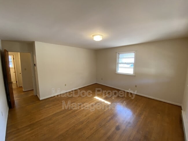 Building Photo - 5467 Potomac Dr