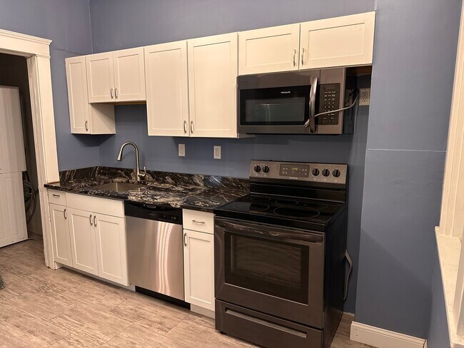 Building Photo - 14720 Detroit Ave