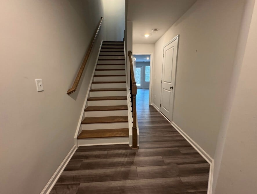 Entrance - 1104 Lily Loch Way