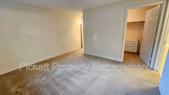 Building Photo - 12596 Deer Park Ln NW