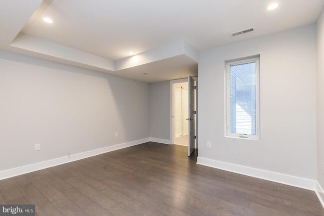 Building Photo - 1405 Frankford Ave