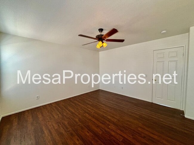Building Photo - 15083 Brown Ln