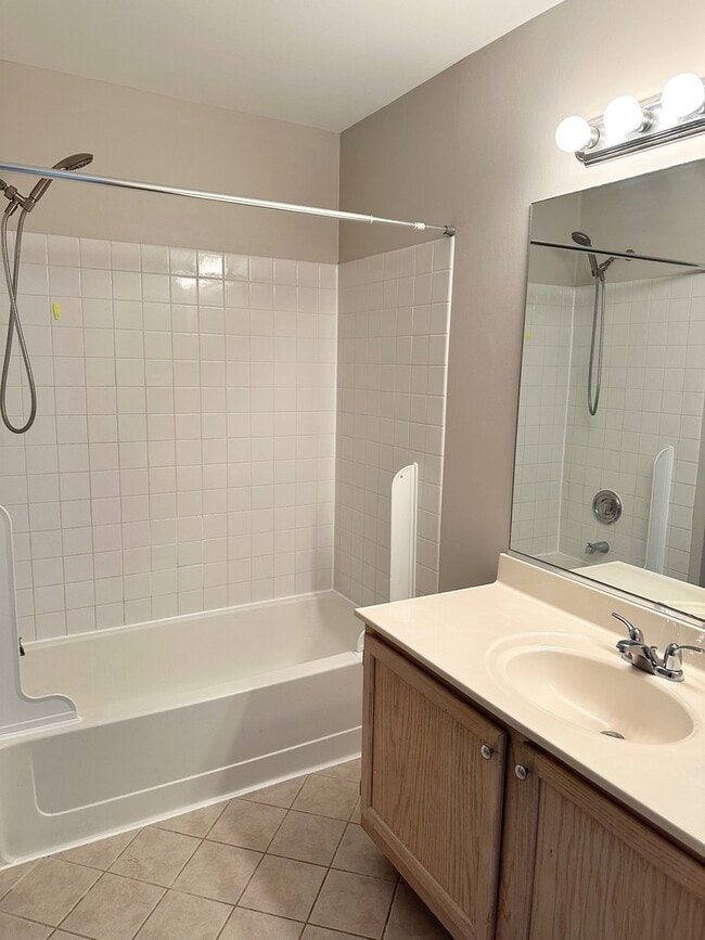 Building Photo - 125 Capella Ct