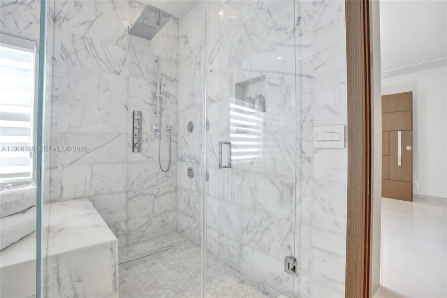 Building Photo - 20824 NE 37th Ave