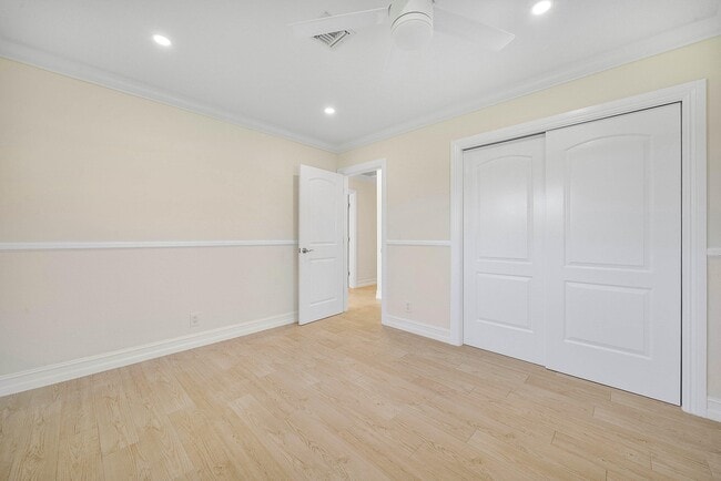 Building Photo - 1061 NW 3rd St