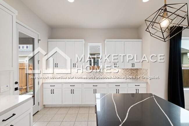 Building Photo - 8016 Hillock Terrace