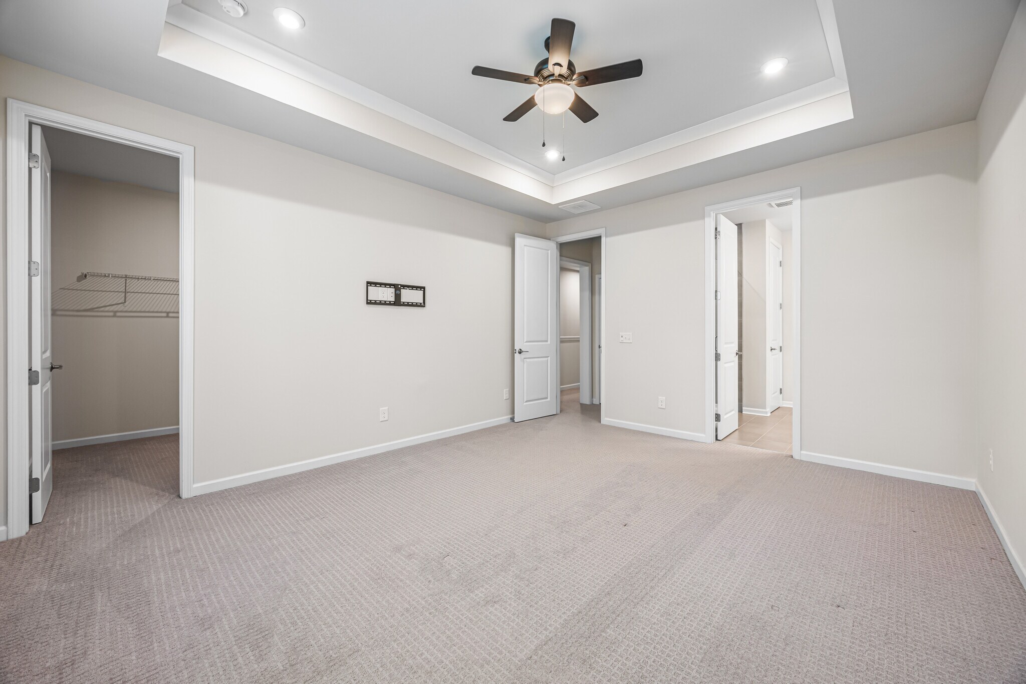 Building Photo - 529 Madison Falls Ct