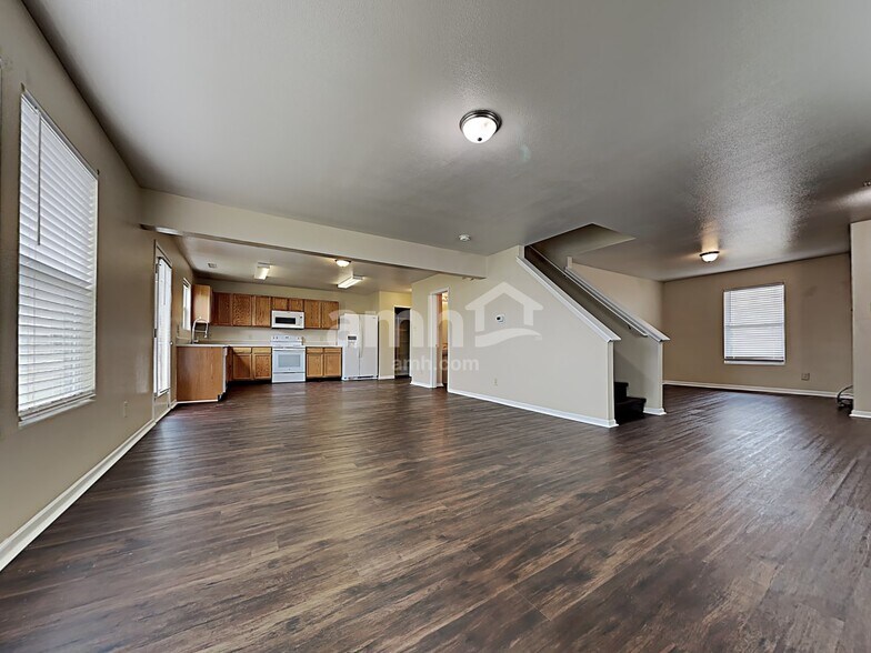 Building Photo - 3347 Hemlock St