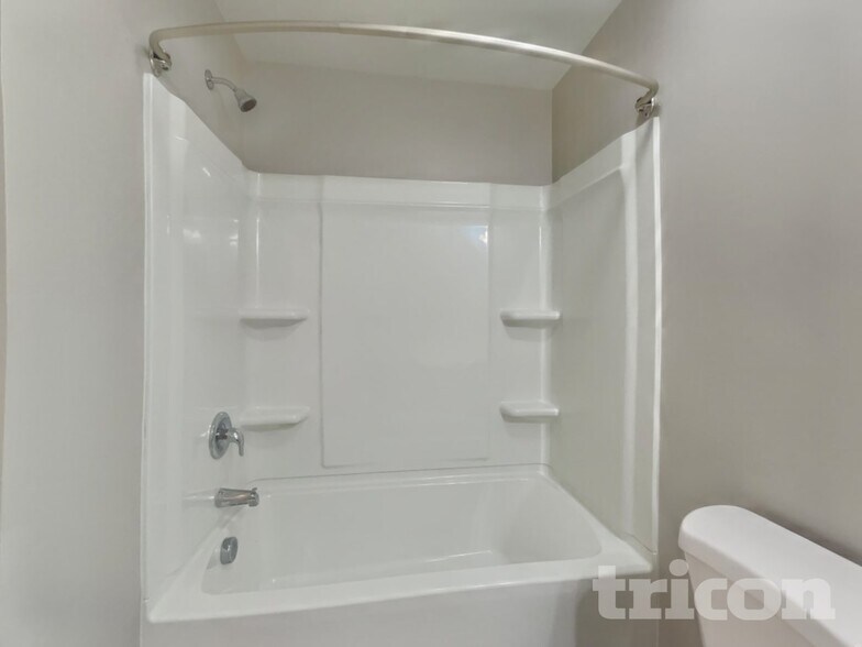 Building Photo - 1037 Bitting Hall Cir