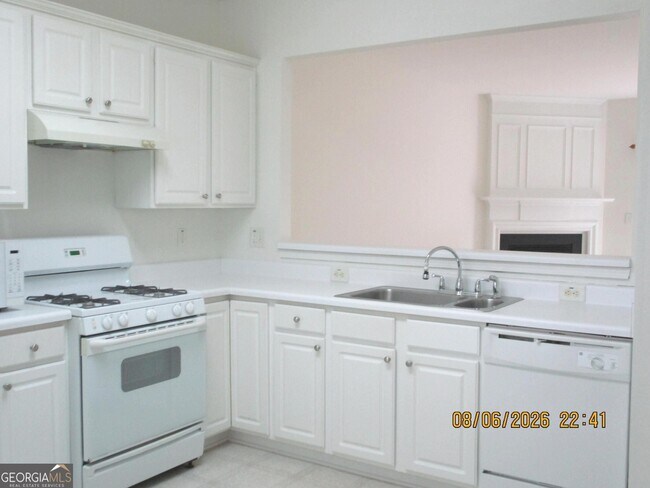 Building Photo - 1112 Thornborough Dr