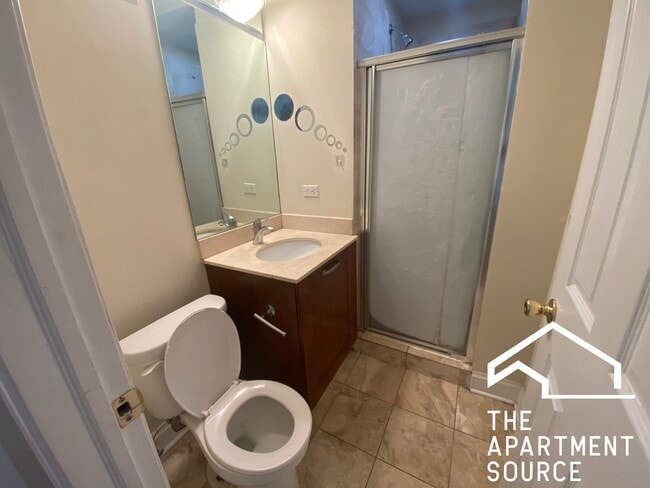 Building Photo - 2242 W Morse Ave